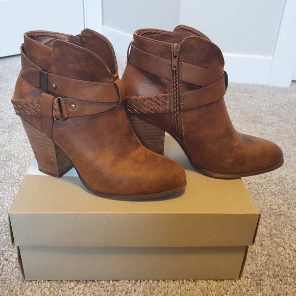 OXO heeled ankle boot - medium heel (size 7M - Kasper) - Picture 1 of 4